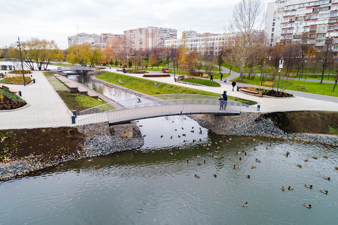 Парк Битца пруды. Река Битца. Парк в пойме реки Битца. Парк Битца благоустройство.