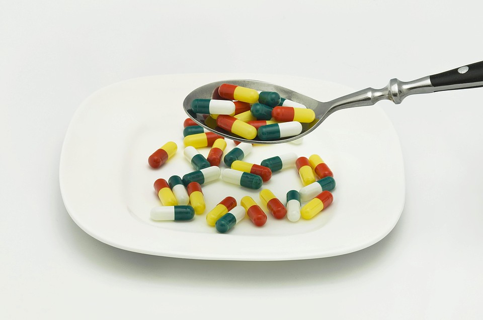 Бесконтрольный прием витаминов и БАДов - это реальная проблема. Фото: GLOBAL LOOK PRESS